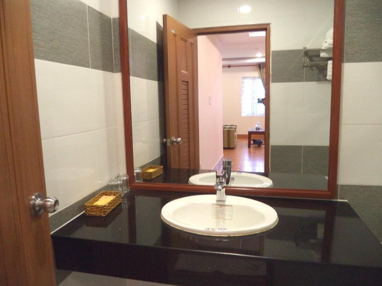 Golf Star Hotel Ho Chi Minh City Exterior photo